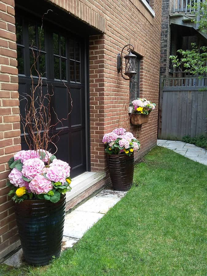 Old Irving Planters in Spring